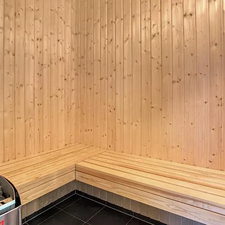 5 Star In Idestrup Bøtø By